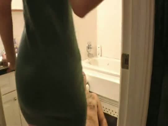 Mistress uses her slave as her toilet for pee